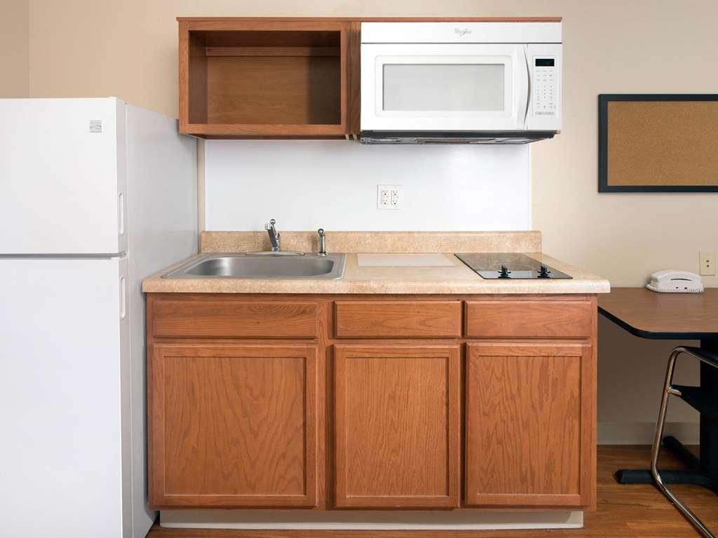 Extended Stay America Select Suites - Wichita - North الغرفة الصورة