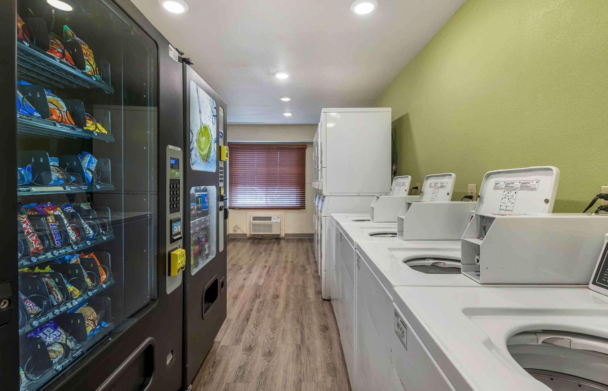 Extended Stay America Select Suites - Wichita - North المظهر الخارجي الصورة